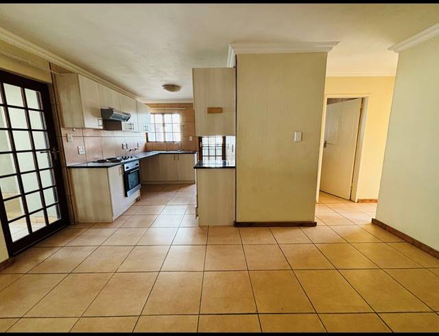 2 BEDROOM APARTMENT TO LET IN OLYMPUS AH